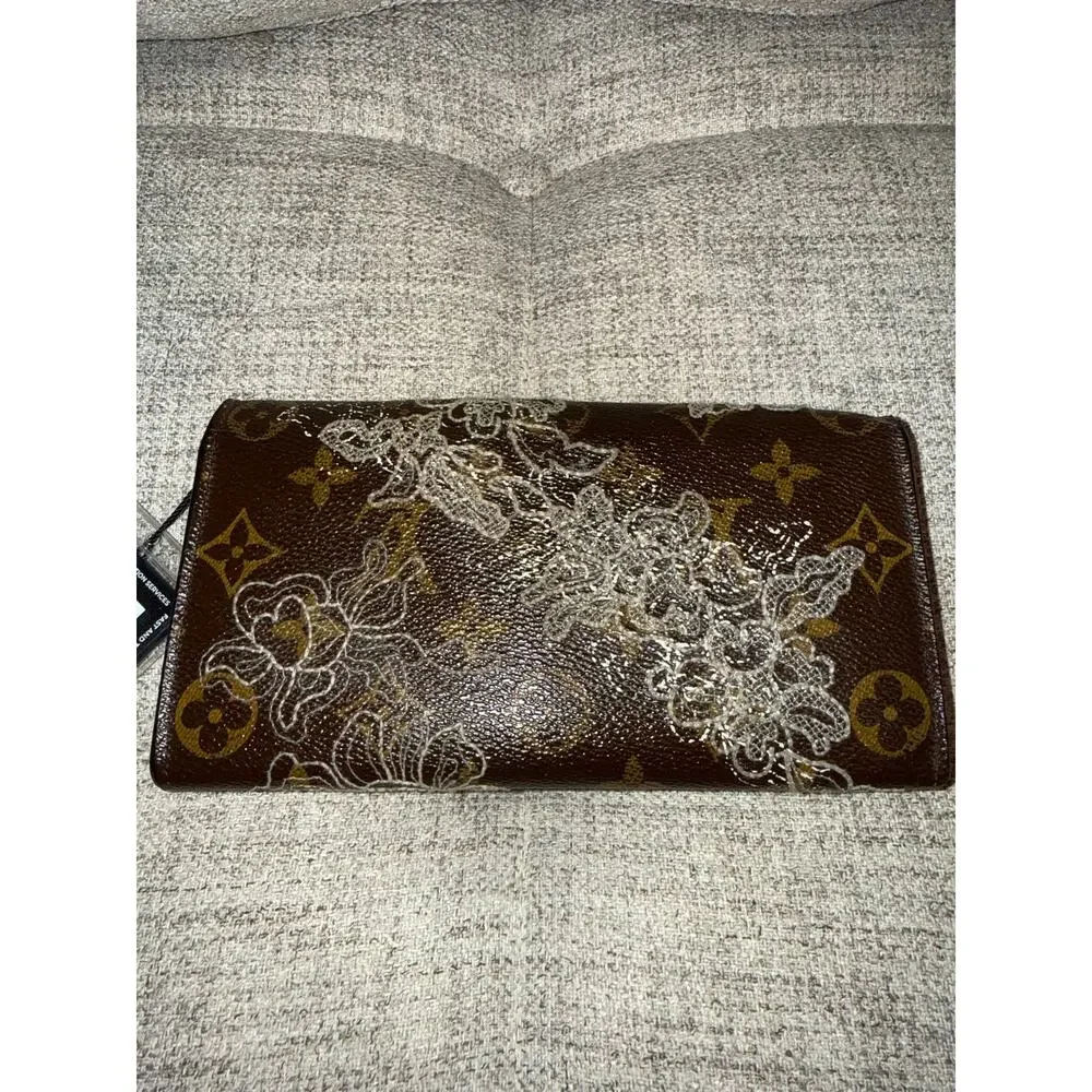 LV Limited Edition Monogram Dentelle Sarah Wallet (Gold Lurex Lace Embroidery)